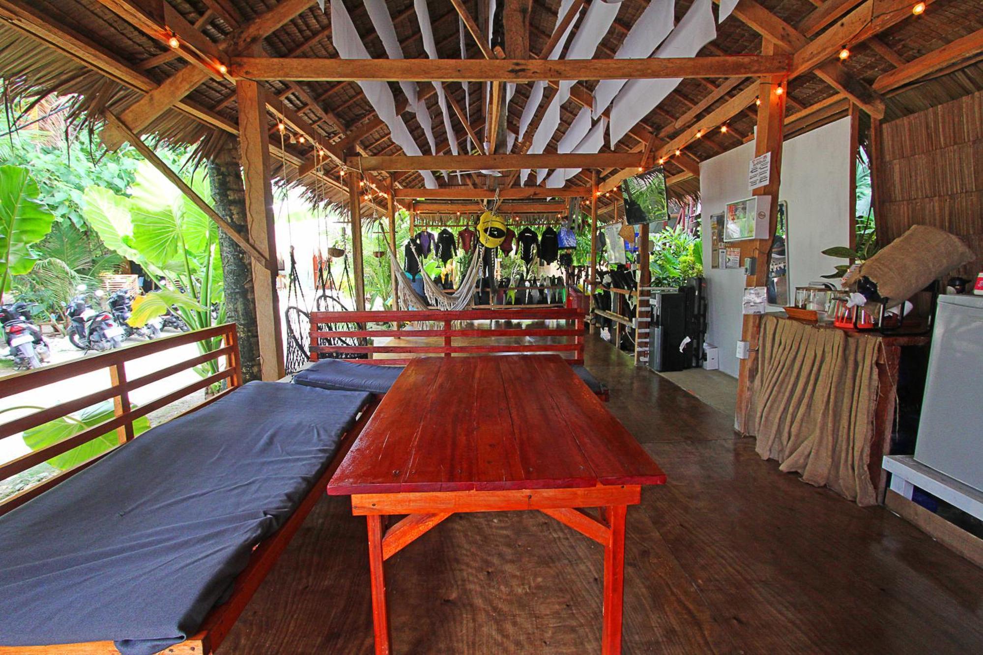 Ozen Freediving Hostel General Luna  Exterior foto